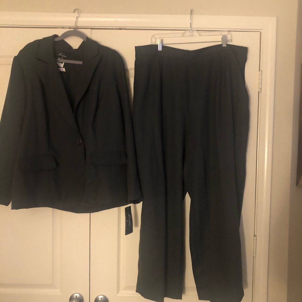 NWT Two Piece Grey Pant Suit Frayed Size 24w